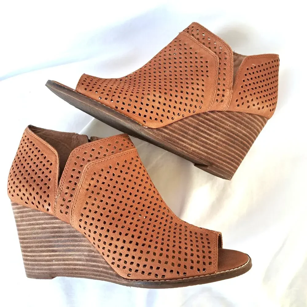 Lucky Brand Jazley Wedge Heels Size 10 Brown Perforated Leather Peep Toe Bootie